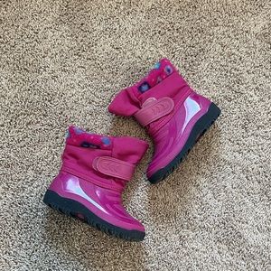 Snow boots winter shoes